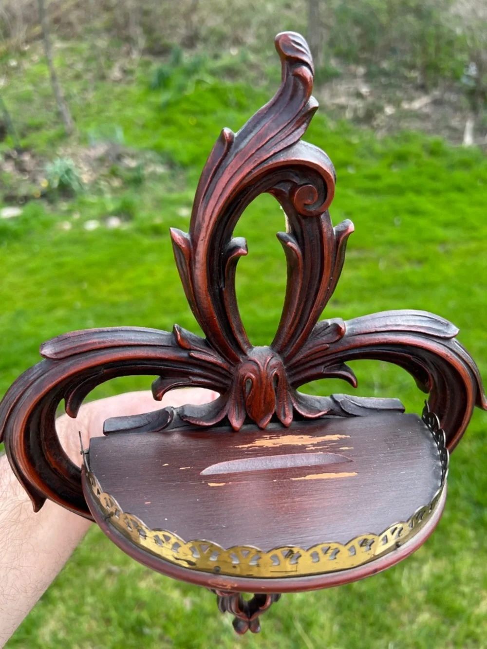 Vintage Durawood USA Ornate Wood Style Fleur-de-Lis Wall Shelf with Brass Edge